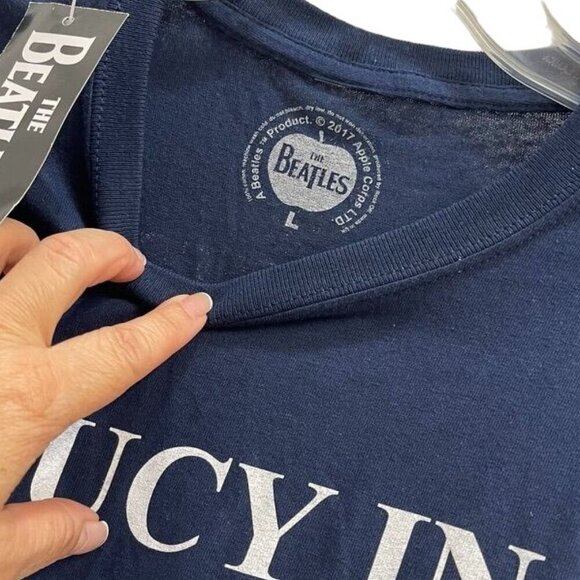 The Beatles Navy Blue White T-Shirt 2017, Lucy in the Sky, 100% Cotton, Large - Picture 2 of 4